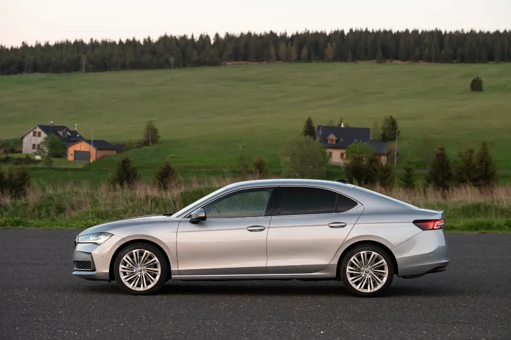 Jakie korzyści niesie leasing zamiast zakupu auta