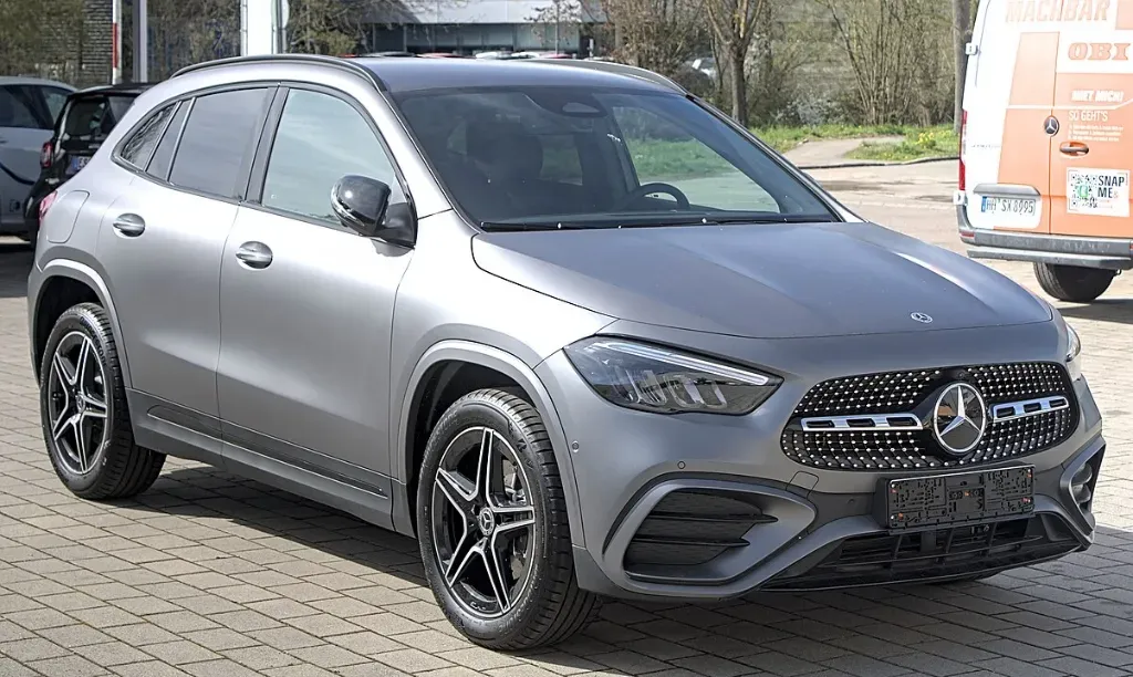 Mercedes GLA – środek, wyposażenie, ceny